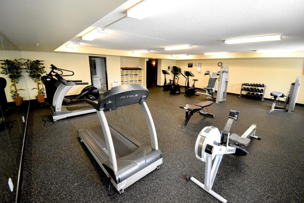 Canad Inns Destination Centre Club Regent Casino Hotel Виннипег Экстерьер фото