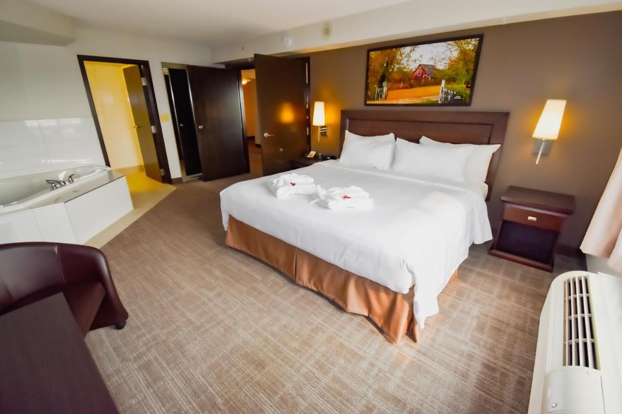 Canad Inns Destination Centre Club Regent Casino Hotel Виннипег Экстерьер фото